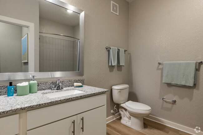 1 BR, 1 BA - 756SF