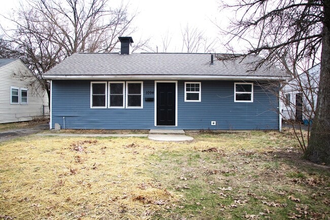 Photo - 3 Bedroom Home with Garage! Section 8 Acce...