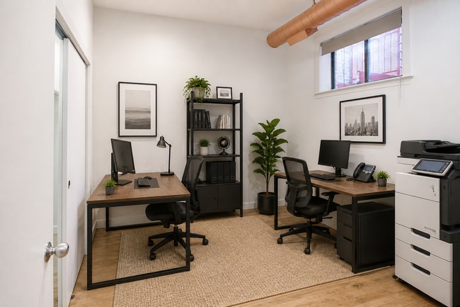 Photo - HUGE 1 Bedroom Apartment in Wicker Park Unit Retail