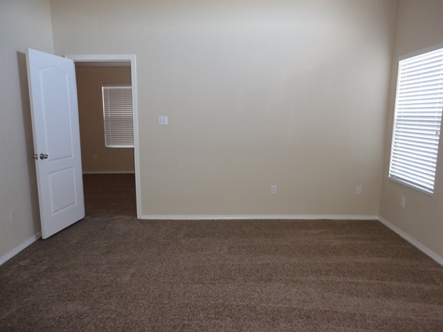 Photo - 529 Sunny Meadows Dr NE