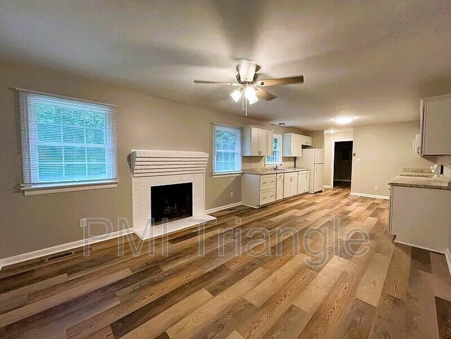 Photo - 3609 Lynn Rd