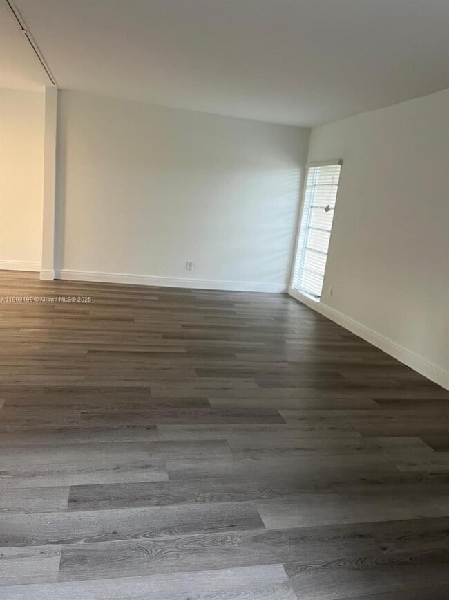 Photo - 6505 NW 72nd Ave