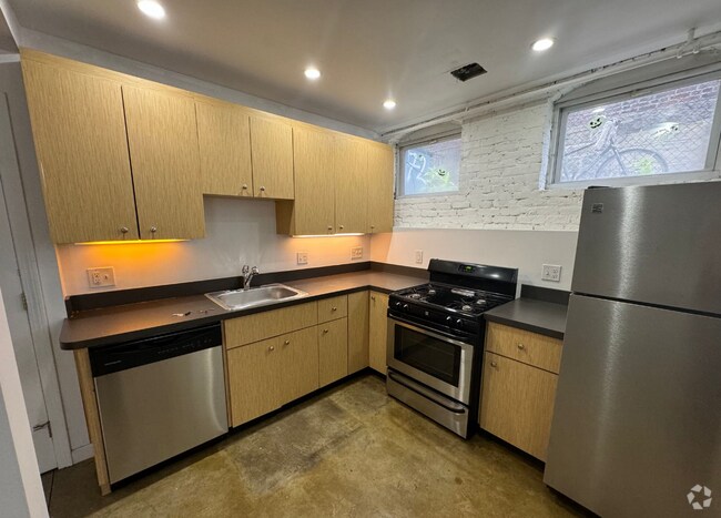 Building Photo - 74 Frankfort St Unit B Rental