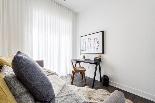 Photo - One Eighty Five