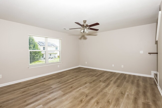 Photo - 2728 Maybrook Crossing Dr