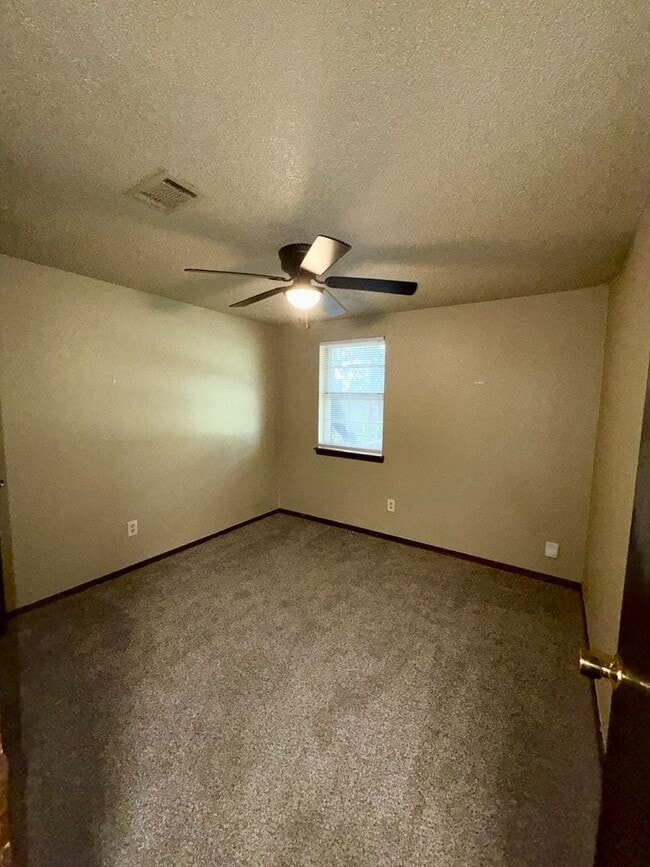 Photo - Duplex ready for rent!