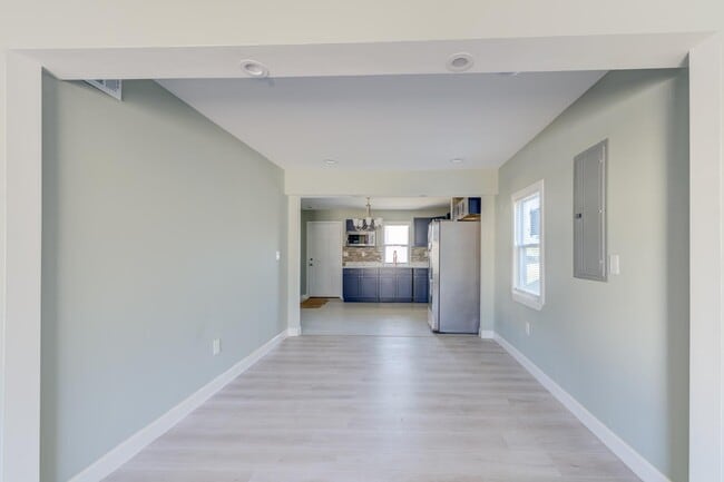 6010 Hancock Ave