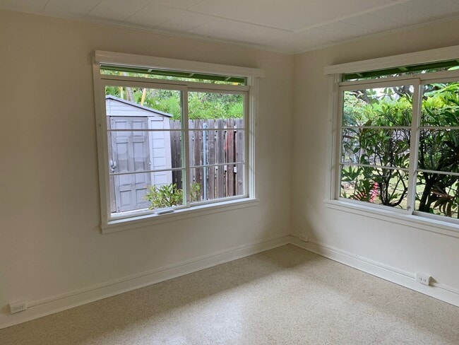 Photo - Sustainable Coastal Lifestyle: 2BR House with PV Solar Near Beach