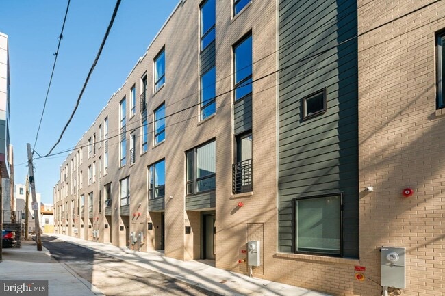 Photo - 815 Perkiomen St