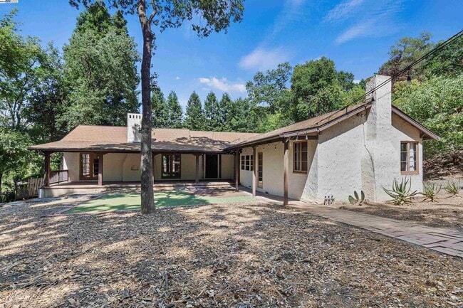 Photo - 3476 Springhill Rd House