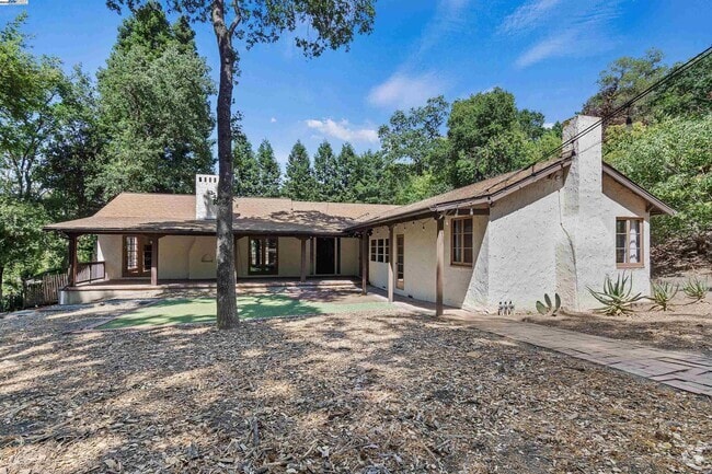 Building Photo - 3476 Springhill Rd Rental