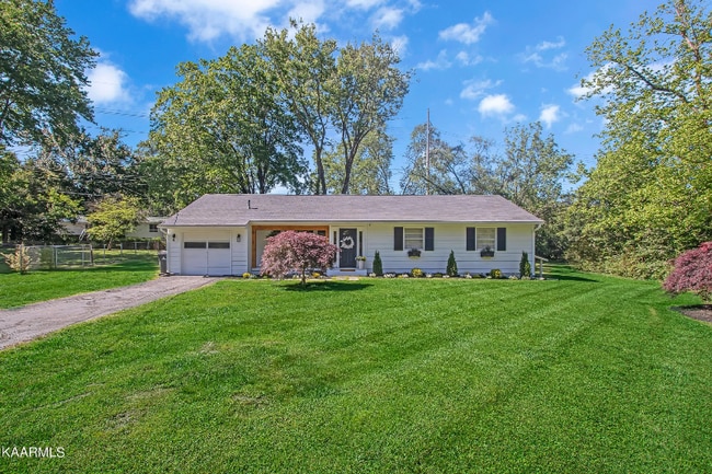 Building Photo - 7021 Yorkshire Dr Rental