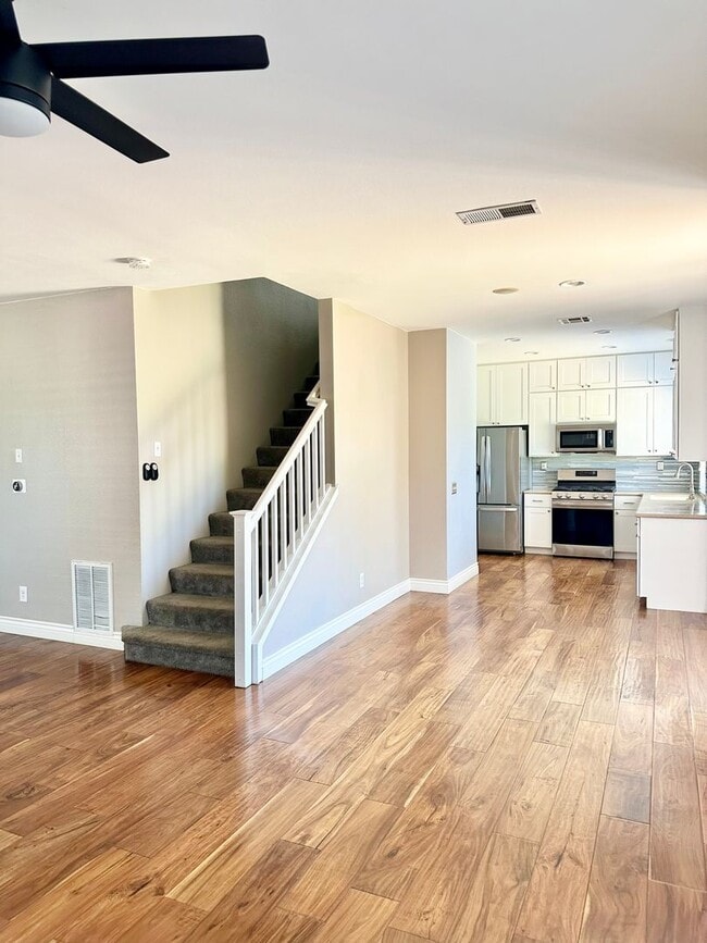 Photo - 1508 Robles Dr