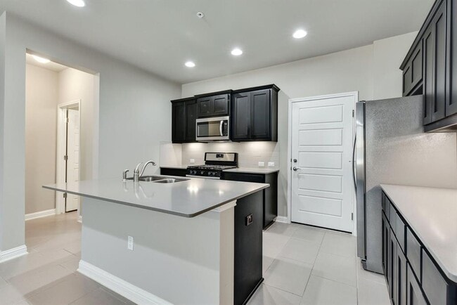 Photo - 13800 Lyndhurst St Unit 274