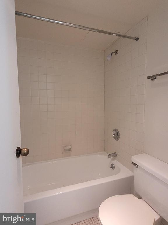 Photo - 2020 Walnut St Unit 18F