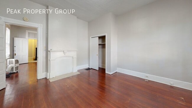 Photo - 23 W Hollister St