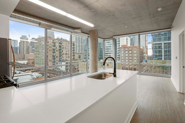 Photo - 1431 S State