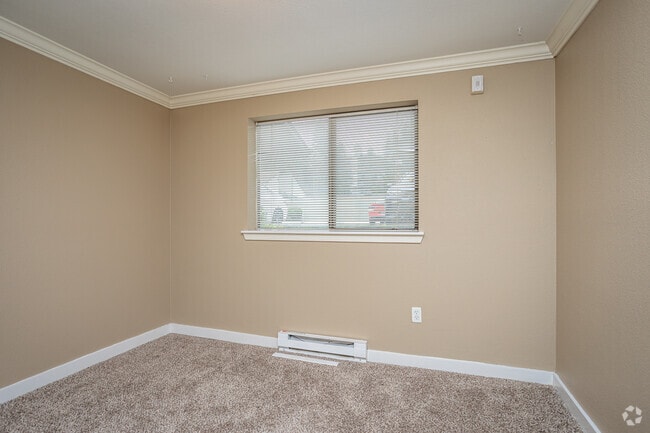2BR, 1BA - 696SF