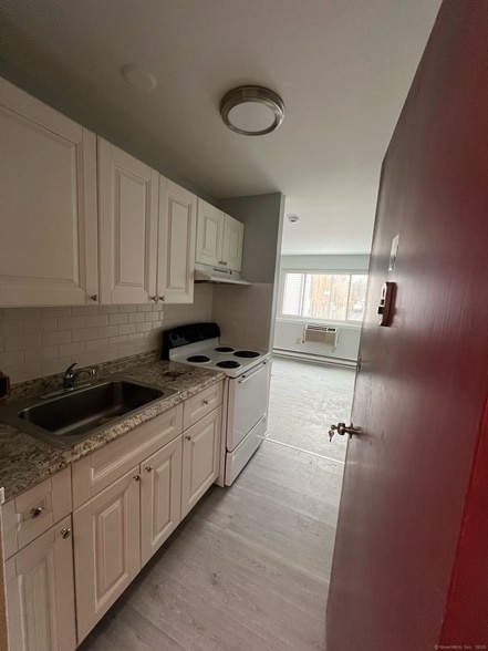Photo - 25 St Stephen St Unit b4