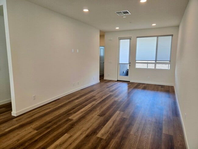 Photo - BEAUTIFUL BRAND NEW TOWNHOME IN STANTON FOR LEASE