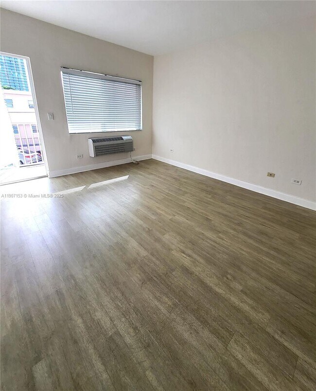 Photo - 503 74th St Unit B4