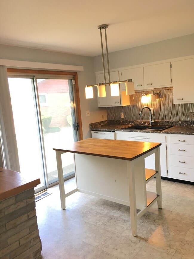 Photo - 2123 Dorwood Dr