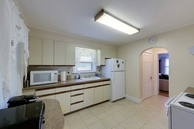 Photo - 94 Eustis Ave