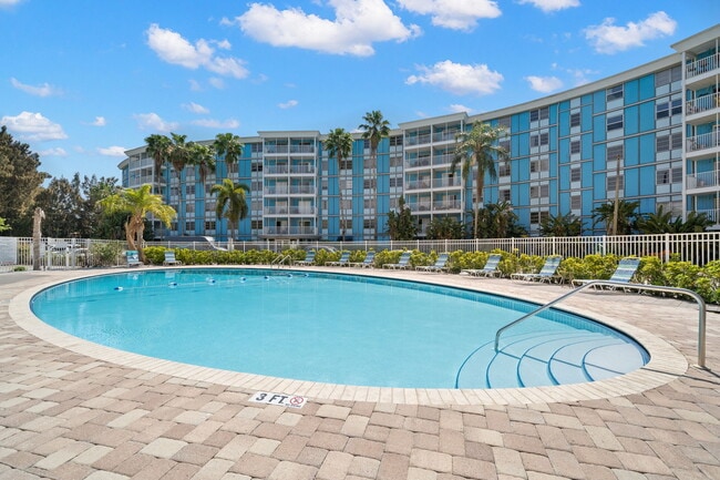 Resort pool - 3315 58th Ave S Condo Unit #617