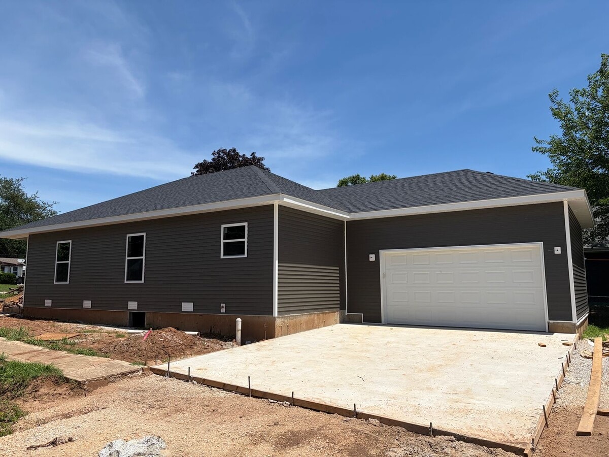 Photo - Pre-Leasing!!!!