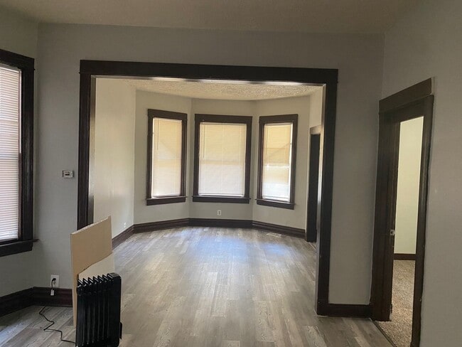 Spacious 5 bedroom house - Spacious 5 bedroom house