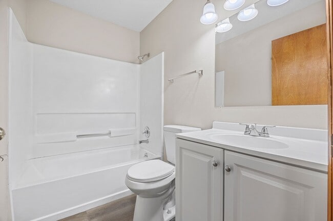 3801 Pebble Ct