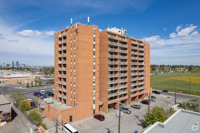 Building Photo - International Mountainview Apartments