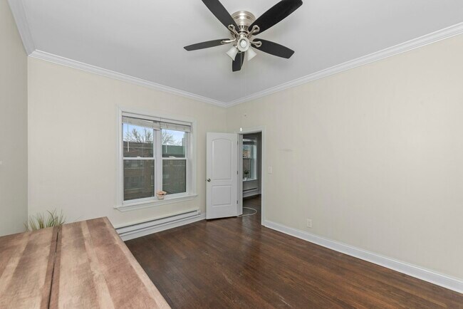 Photo - 917 W Waveland Ave Unit 1A