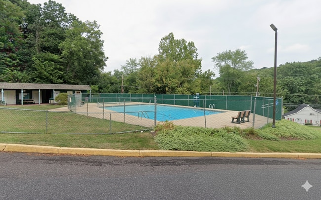 Photo - 163 Salem Rd