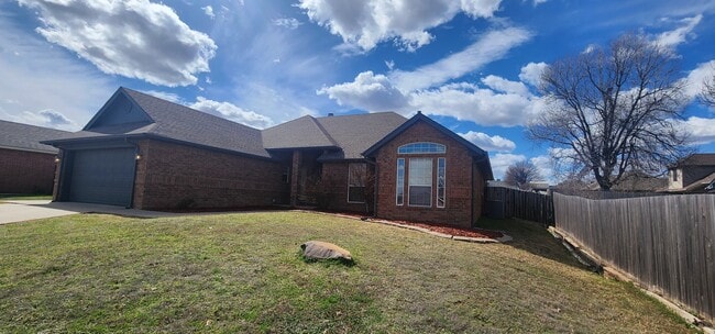 Photo - 2708 Northridge Rd House