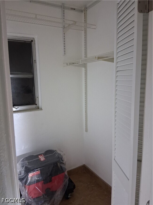 Photo - 1260 Joerin Ave