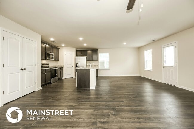 Photo - 217 Renwick Dr