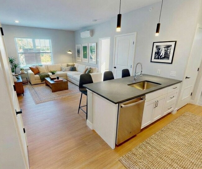 1 Bedroom Apartment - Founders Square