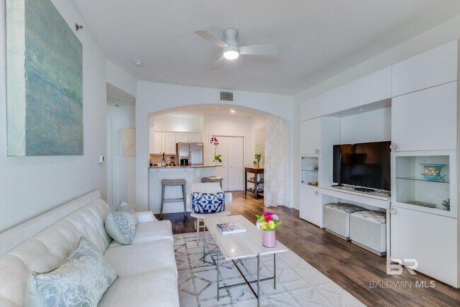 Photo - 20050 Oak Rd E