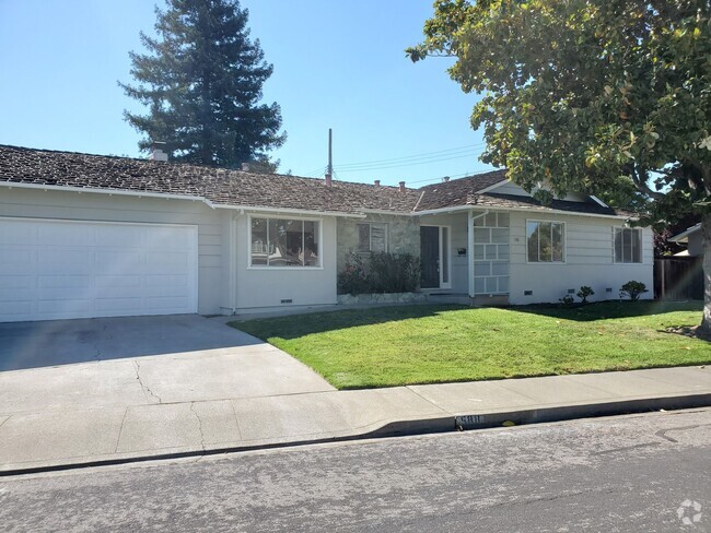 Building Photo - Beautifully Remodeled Single Family Home, ...