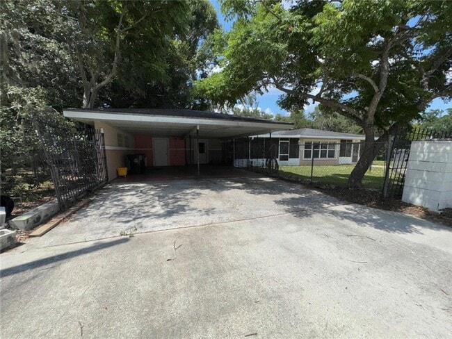 325 Chesney Blvd