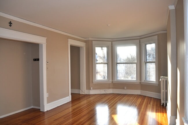 Sala de estar - 44 N Pine Ave Unidad 2nd Floor Front