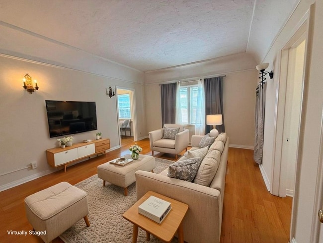Photo - 112 S Manhattan Pl Unit 11