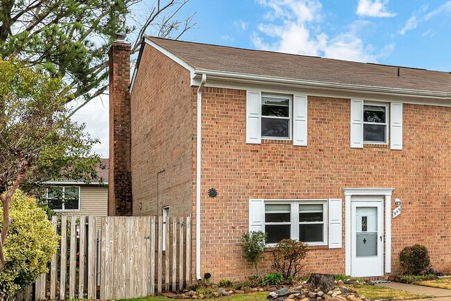 Building Photo - Shadowlawn Heights