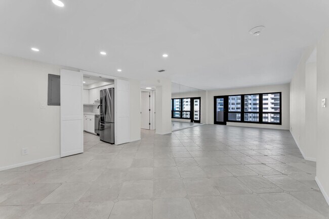 Photo - 5000 N Ocean Blvd Unit 908