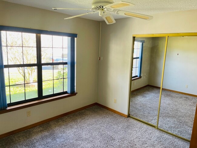 Photo - 1113 Oak Forest Cir