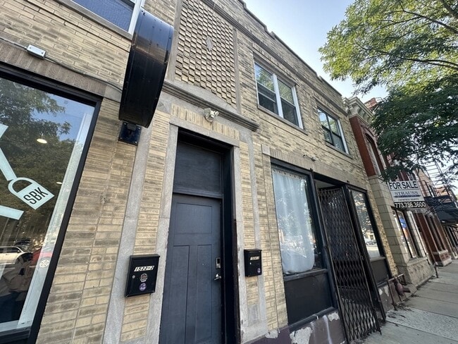Building Photo - 1524 N Ashland Ave Unit 2N