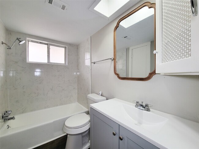 Photo - 6439 Oaknut Dr