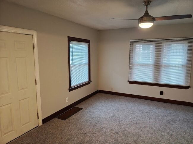 Photo - 524 Crestmore Ave