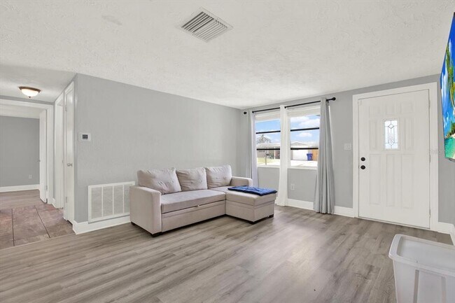 Photo - 3543 Trask Dr